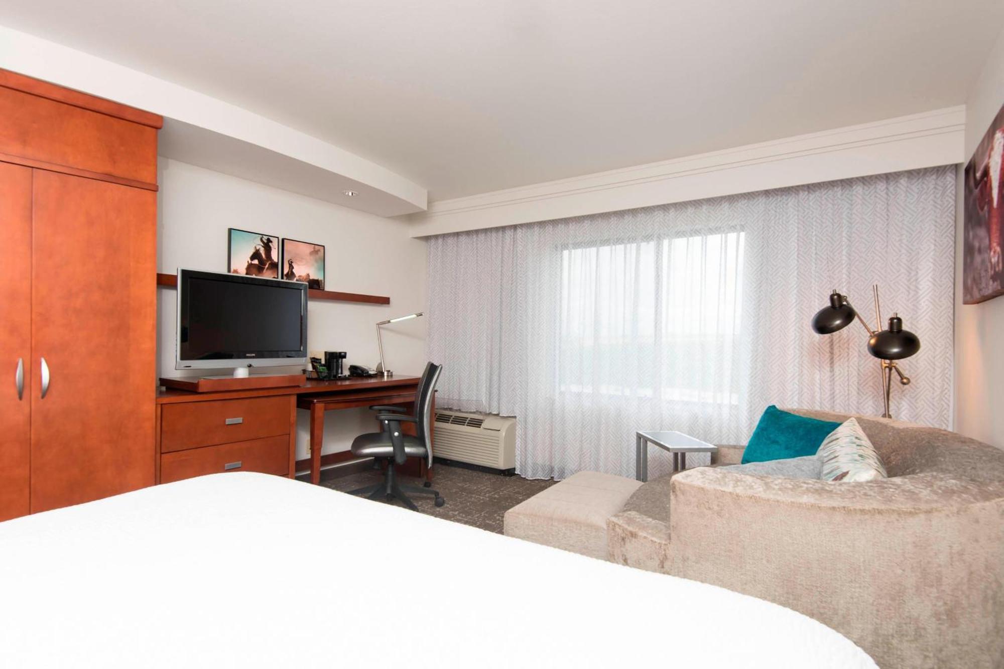 Отель Courtyard By Marriott San Antonio North Stone Oak At Legacy Экстерьер фото
