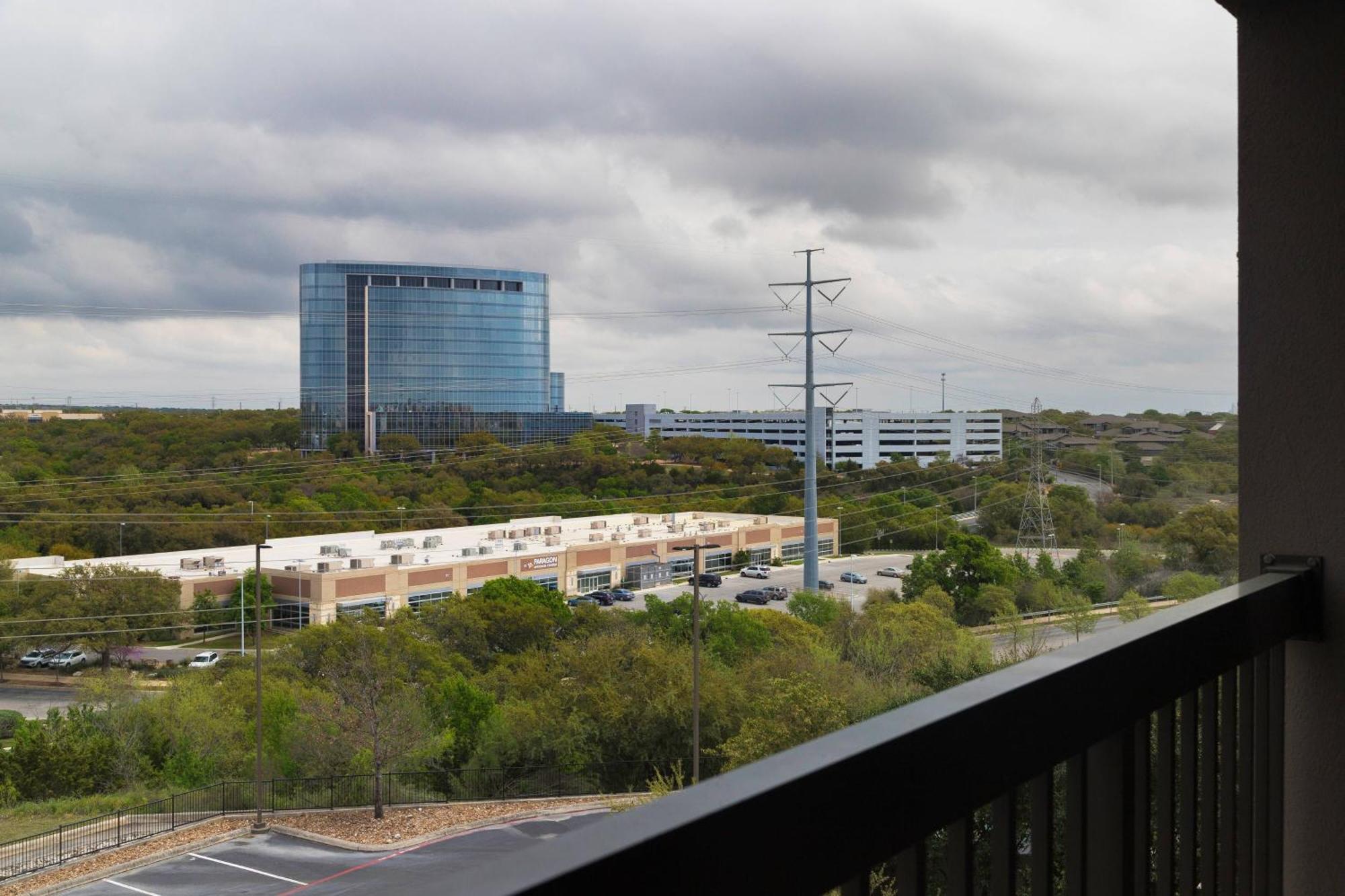 Отель Courtyard By Marriott San Antonio North Stone Oak At Legacy Экстерьер фото