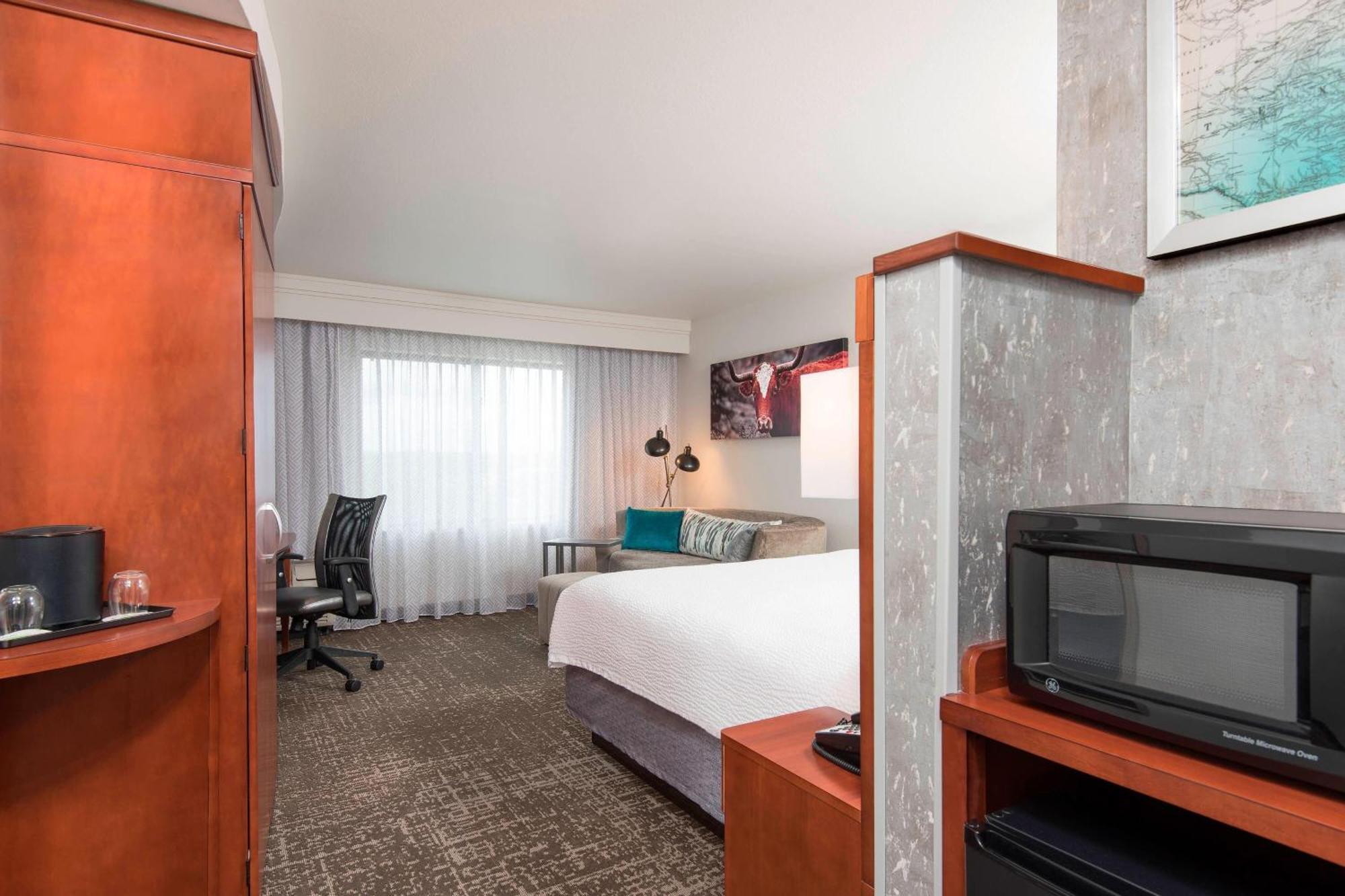 Отель Courtyard By Marriott San Antonio North Stone Oak At Legacy Экстерьер фото