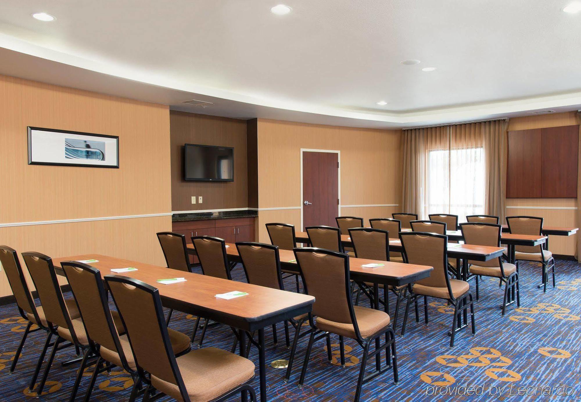 Отель Courtyard By Marriott San Antonio North Stone Oak At Legacy Экстерьер фото